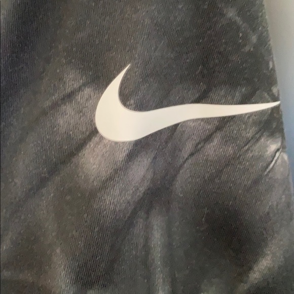 Nike pro dri-fit long sleeve with zipper - Picture 3 of 3